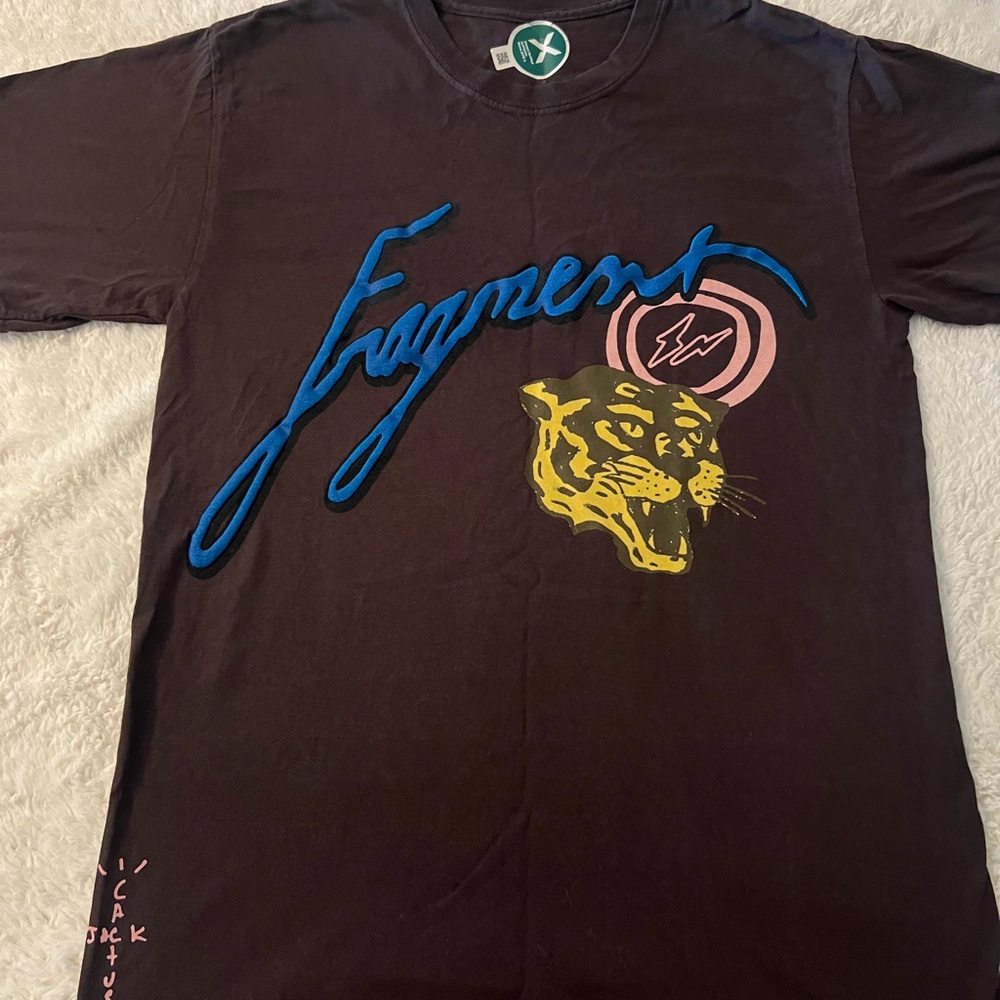 NWT Travis Scott + Cactus Jack + Fragment Icons T-shirt
Collab, Size Medium